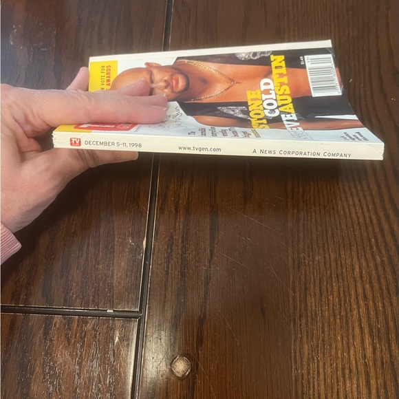 TV Guide Dec. 5-11, 1998 Vol.46 No.49 Issue #2384 Stone Cold Steve Austin Cover - Picture 7 of 12